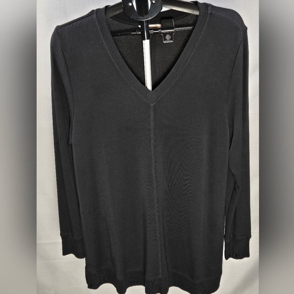 Soft Surroundings Elevated Basic Quiet Luxury‎ V-neck Top, Large